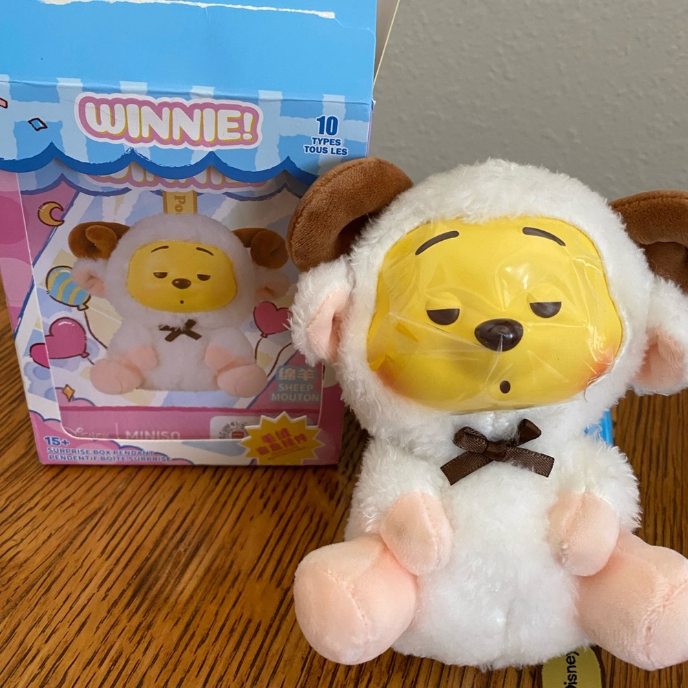 Miniso Winnie the Pooh keychain